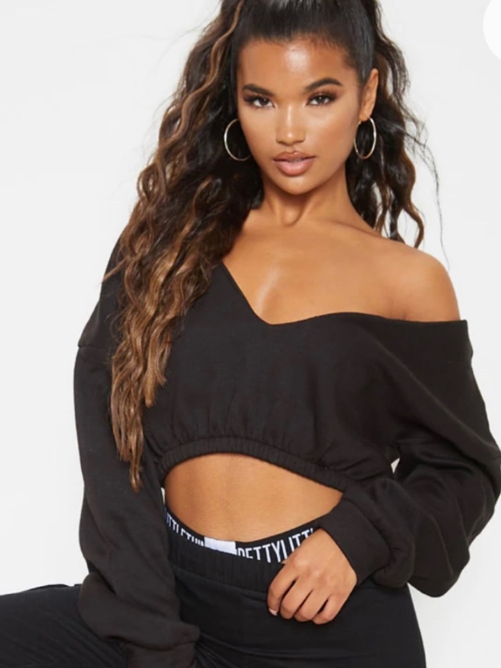 PrettyLittleThing Black V-Neck Cropped Sweat Top